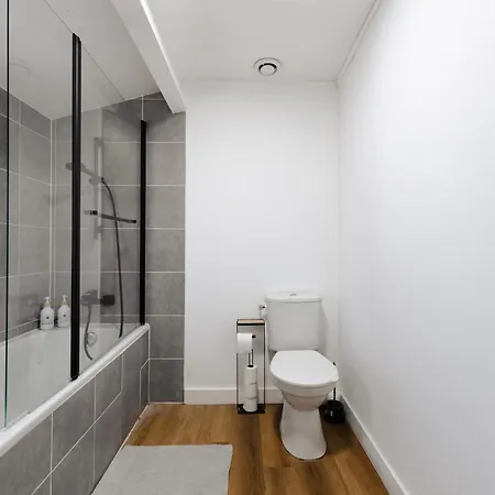 Holiday home L'impasse - Maison Avec Jardin Proche Du Centre Rouen